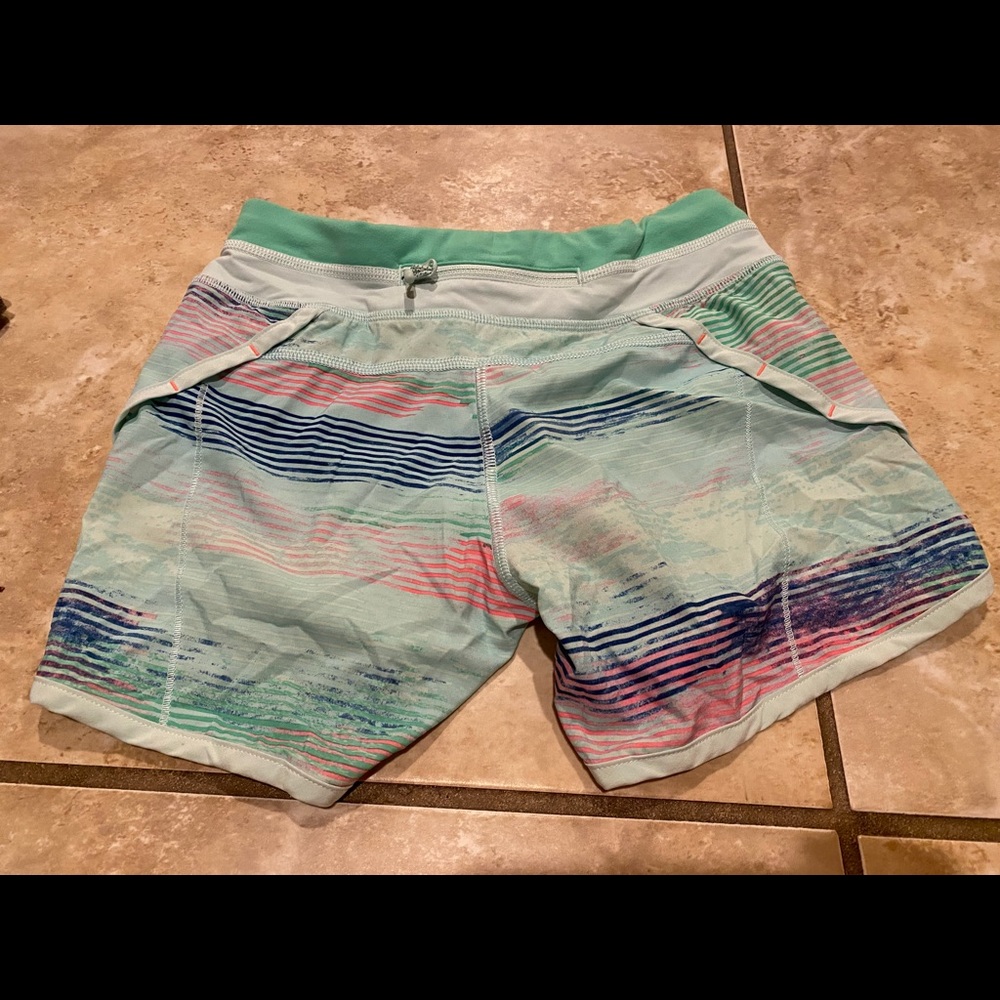 Ivivva Shorts - Picture 2 of 4